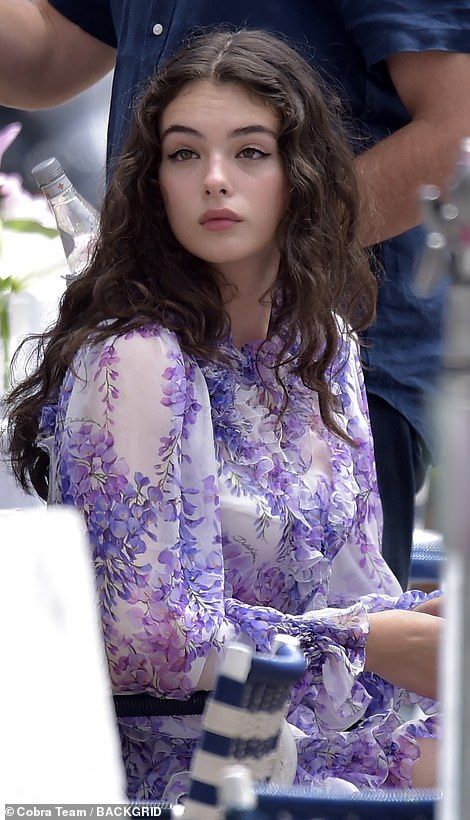 紧身裙女教师大桥未久